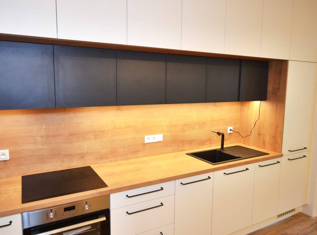 MODERNA BIELA KUCHYNA BRATISLAVA (26)