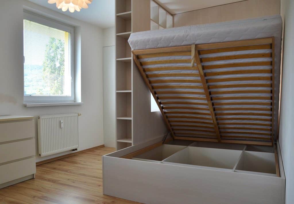 Manželská posteľ na mieru do spálne Dizajnové kuchyne