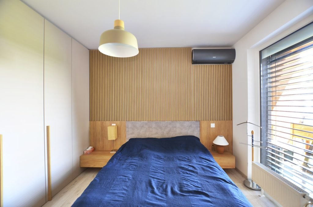 Spálňa na mieru: Moderná realizácia s lamelami