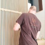 Lamely na stenu: Drevené a lamelové steny na mieru Dizajnové kuchyne
